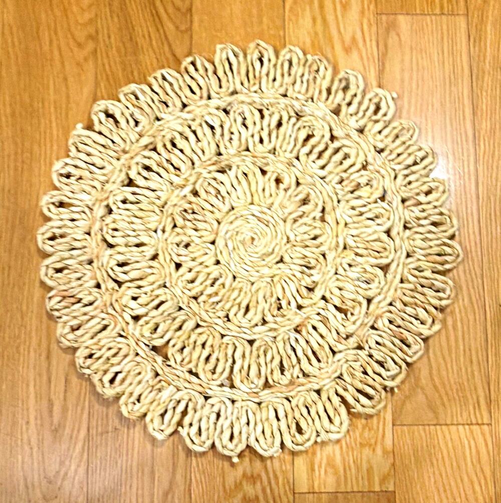 HandmadeRound Beige rafata Doily Floral Pattern placemat, All Occasions